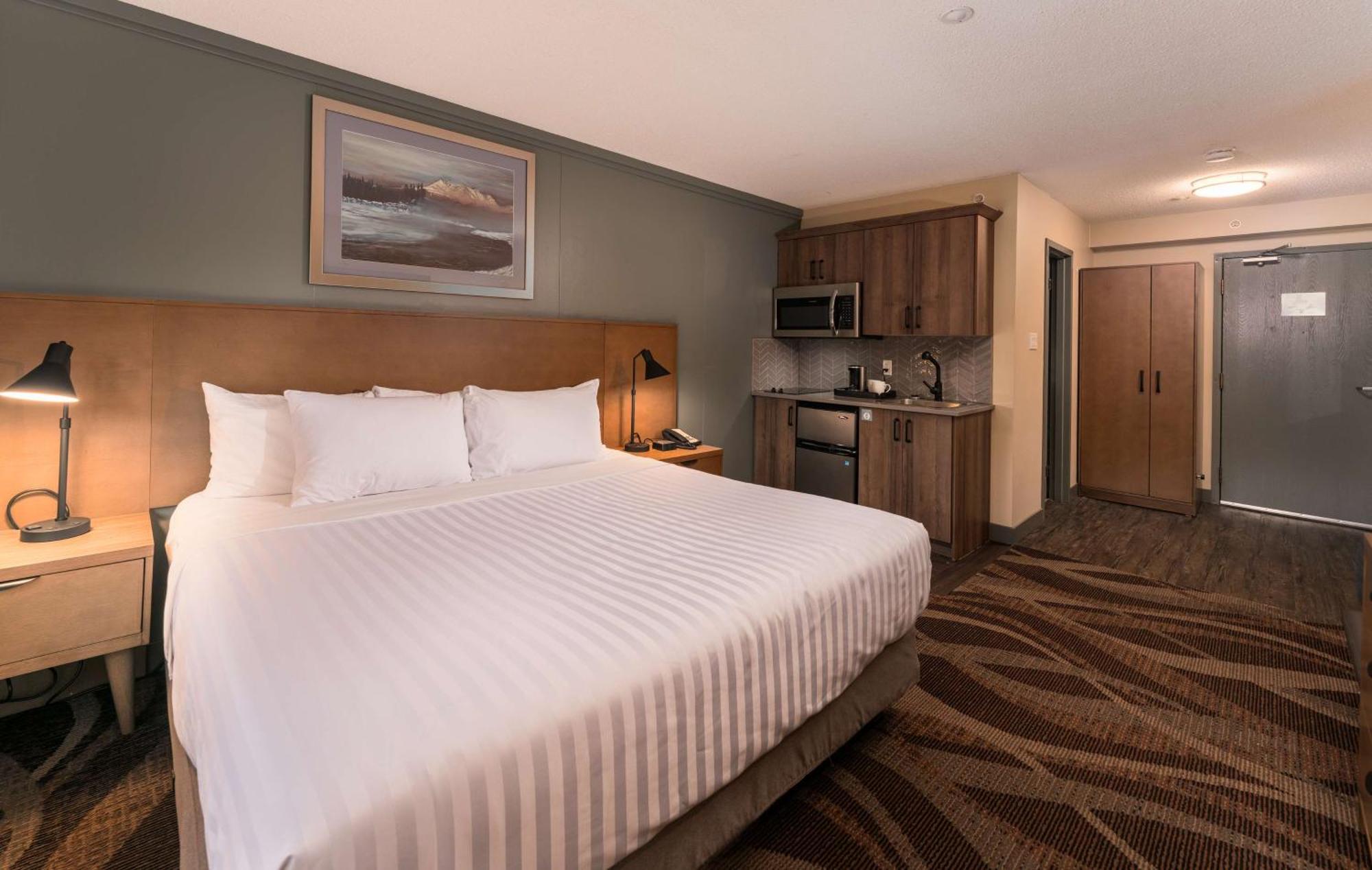 Prestige Hudson Bay Lodge & Conference Centre, Worldhotels Crafted Collection Smithers Exterior photo