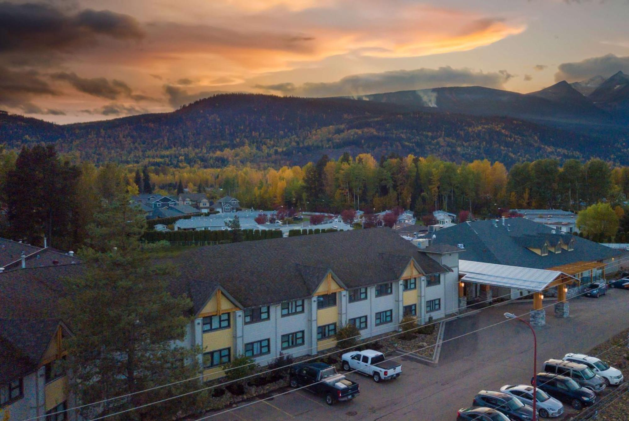 Prestige Hudson Bay Lodge & Conference Centre, Worldhotels Crafted Collection Smithers Exterior photo